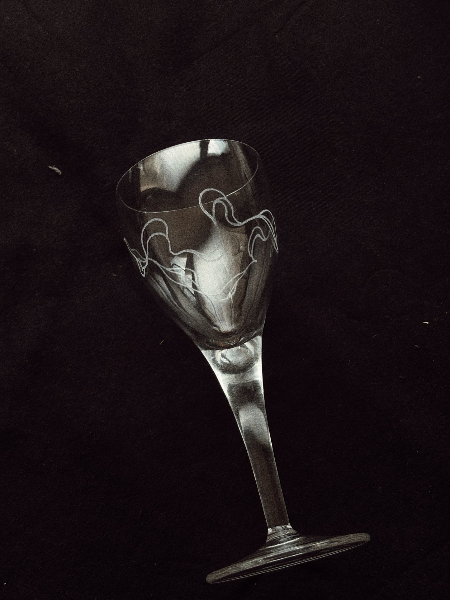 Wine Glass / Swirls