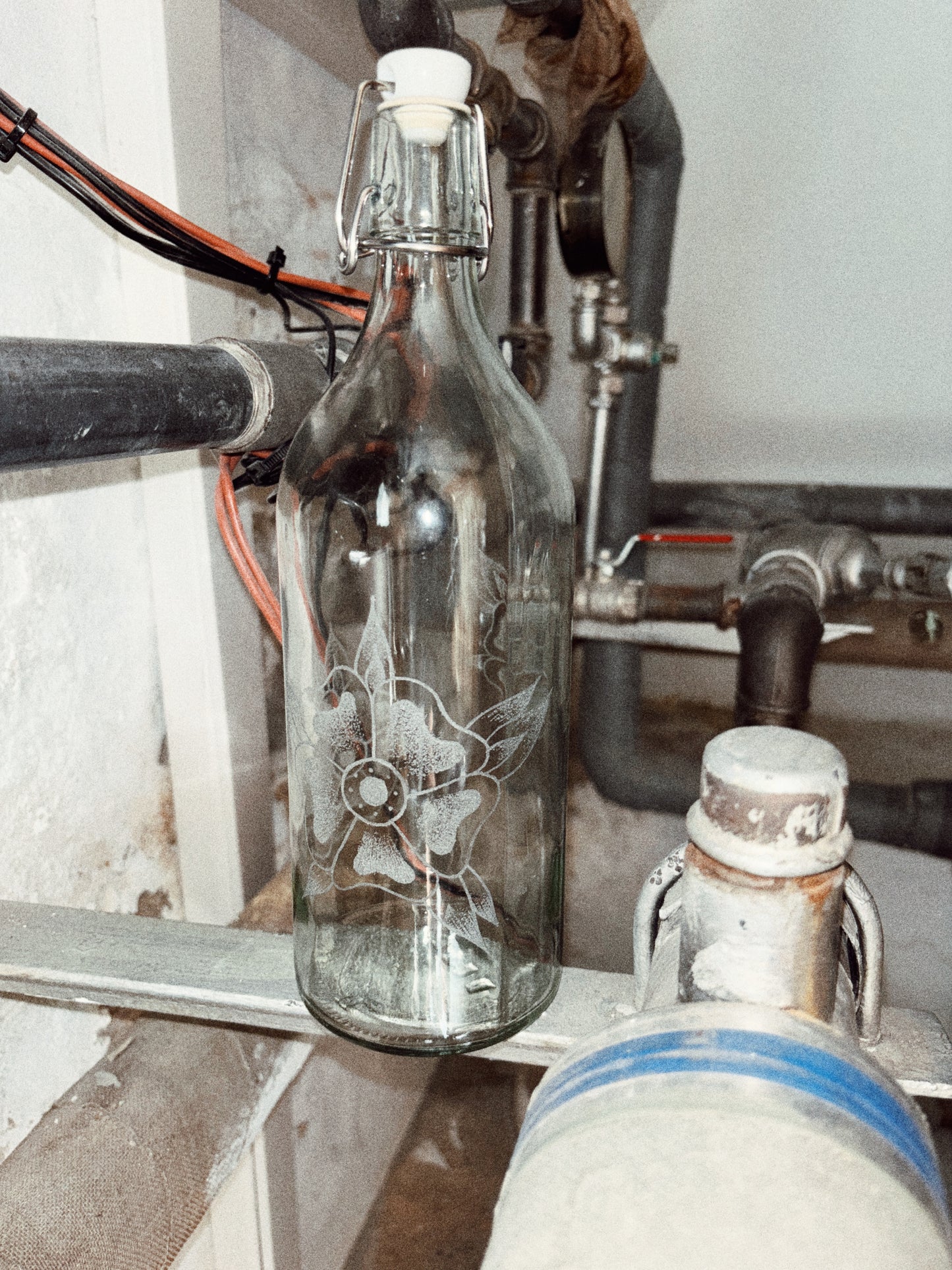 Glass Water Bottle / Traditional Flowers