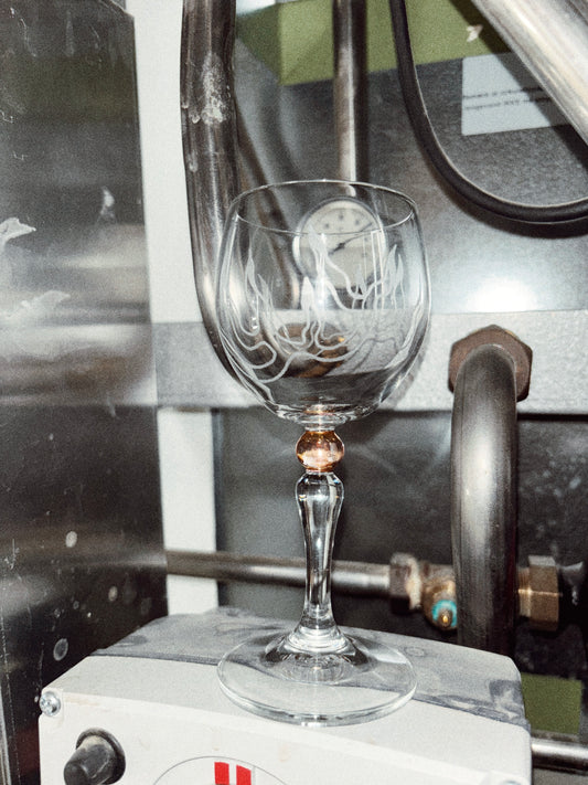 Wine Glass / Traditional Flames